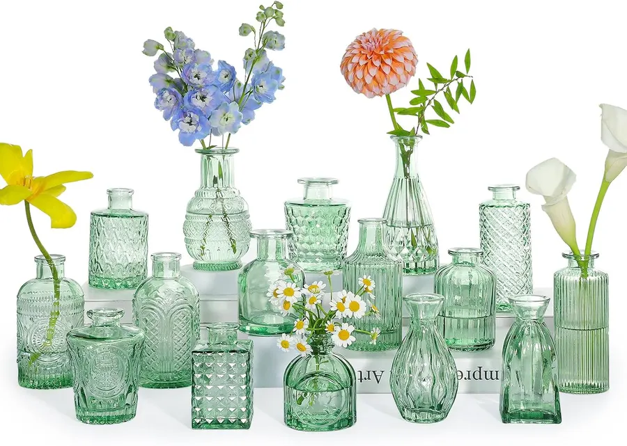 Set de 16 Floreros de Vidrio Verde Vintage Decorativos — imagen 1